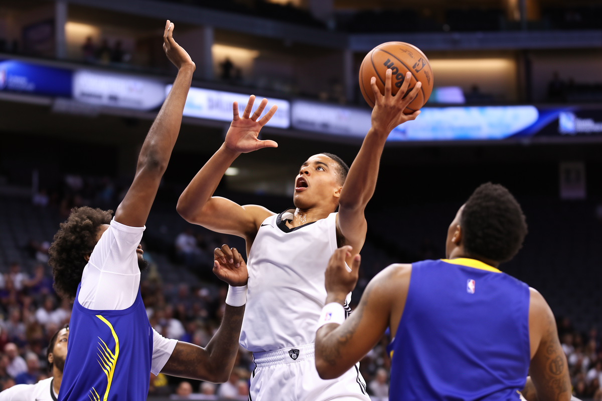 大发体育平台 - 路易斯维尔新星米卡尔·布朗 Jr.：夏季联赛首秀绽放 NBA 梦想 - 大发体育